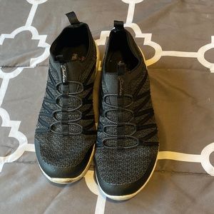 Woman’s size 7.5 Sketchers
